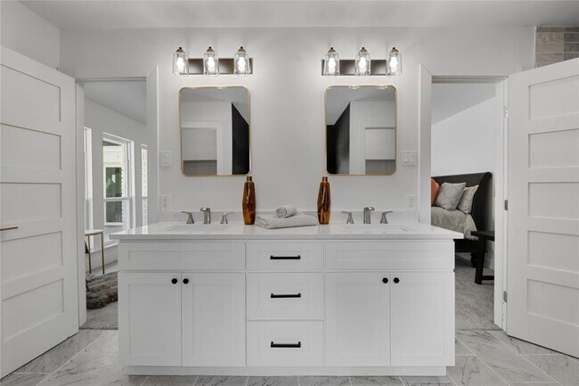 Building Photo - 6226 La Cosa Dr