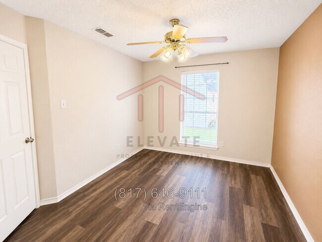 Building Photo - 2117 Pinwood Cir