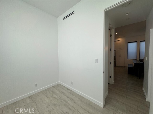 Building Photo - 143 N Ardmore Ave