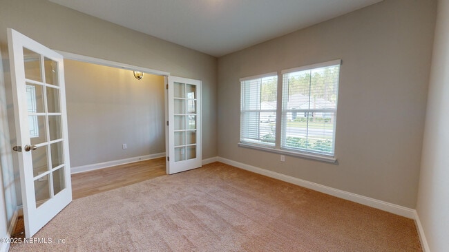 Building Photo - 1025 Wilmot Pl