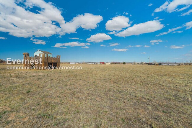 Building Photo - 1385 Antelope Dr