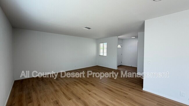 Building Photo - 78601 Ave 42