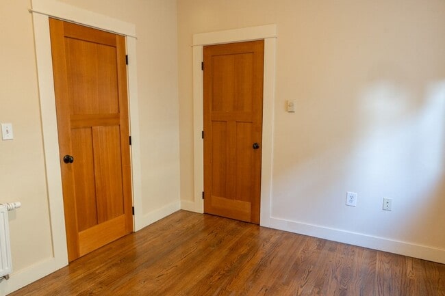 Building Photo - 4Bd/2.75Ba Seattle House