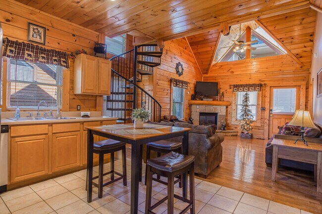 Building Photo - 415 Big Bear Wy