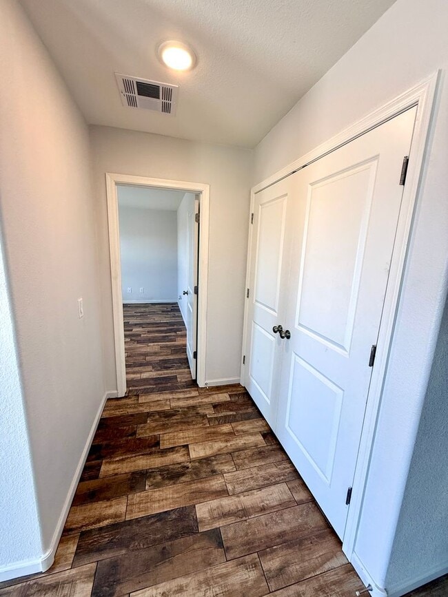 Building Photo - Move in Special- Half off First Month's Rent! Beautifully Updated 4 Bedroom Home in Valley Spring...