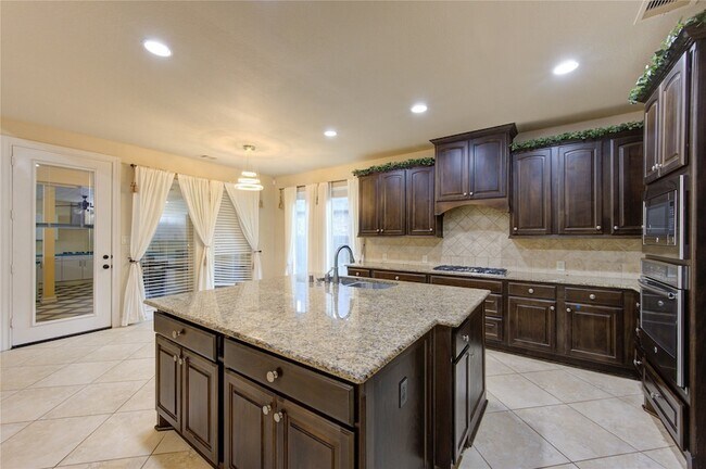 Building Photo - 11227 Dunstan Hill Dr