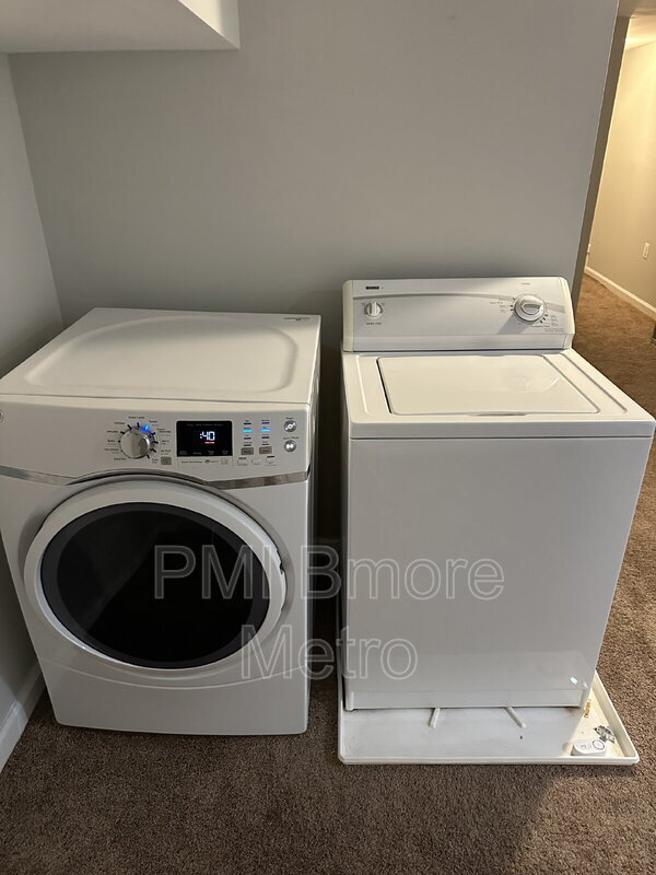 Building Photo - 37 S Ellwood Ave