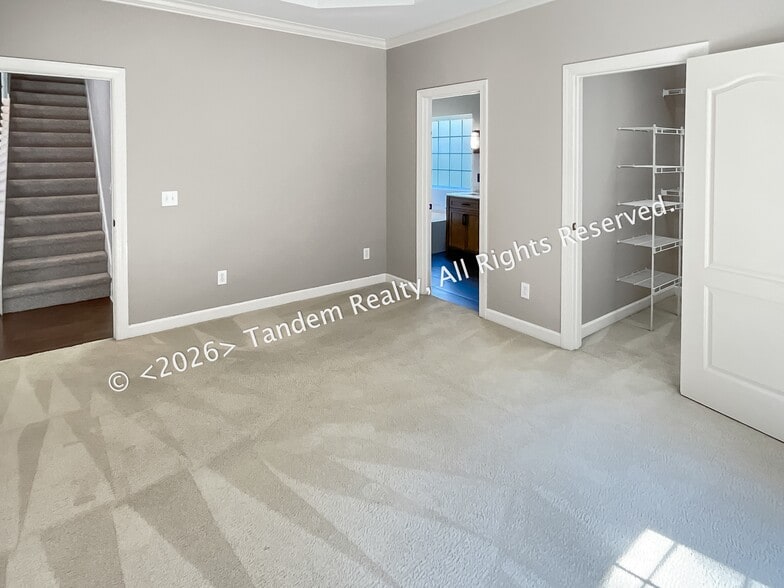Building Photo - 6500 Lampe Ct