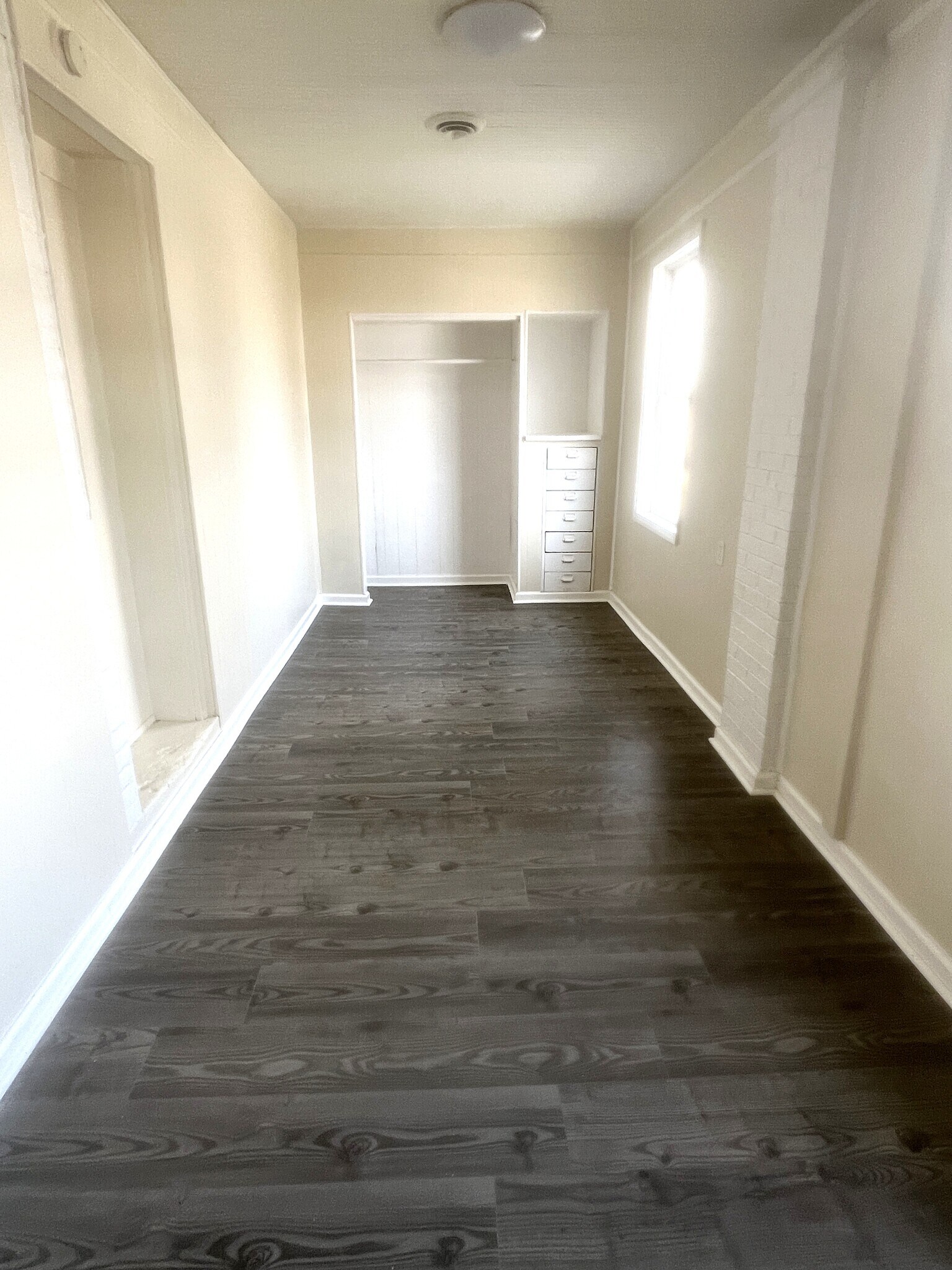 Building Photo - 239 W 16th St