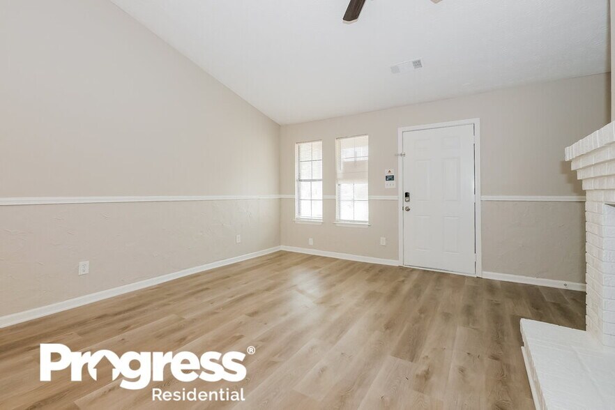 Building Photo - 5293 Brentwood Rd