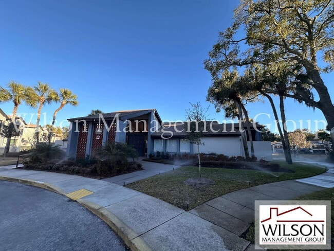 Building Photo - 17 Escondido Cir