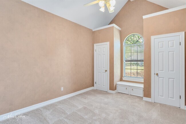 Building Photo - 462 Mayfair Ct