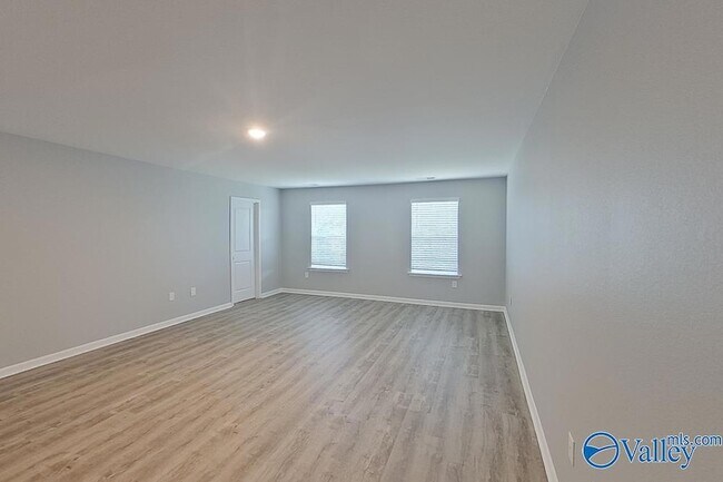 Building Photo - 1139 Freedom Pkwy
