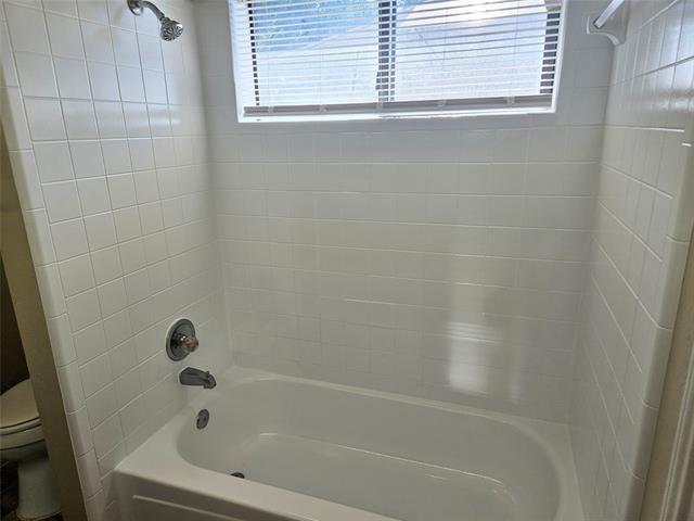 Building Photo - 3201 Fairmeadows Ln