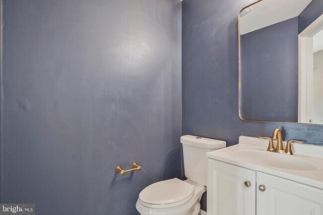 Building Photo - 502 Mathias Hammond Way