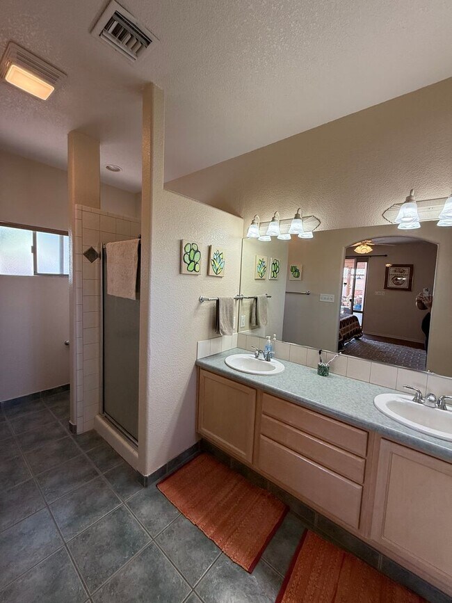 Building Photo - Gorgeous Furnished Pool/Spa Home with spectacular views
