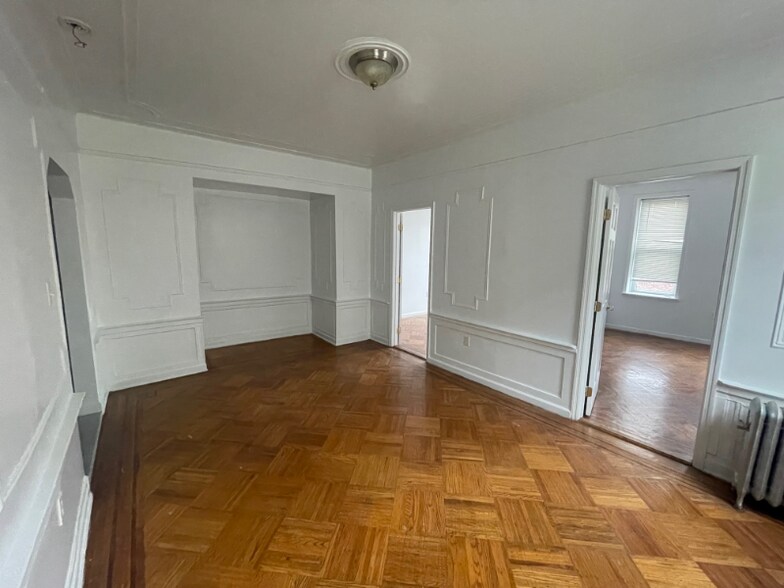 Primary Photo - 345 E 54th St