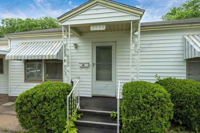 Building Photo - 2938 Hunter St