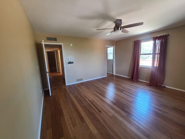Building Photo - Beautiful 3bedroom 2bathroom