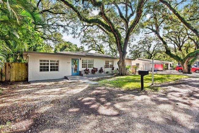 Building Photo - 1509 SW 32nd Ct