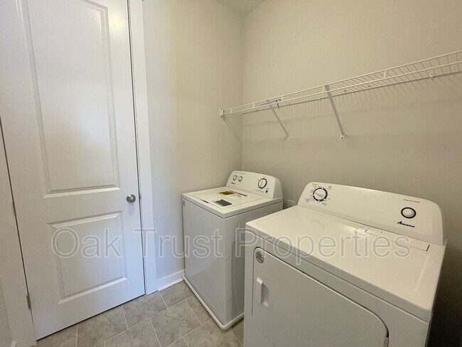 Building Photo - 1017 Swamp Harrier Ave