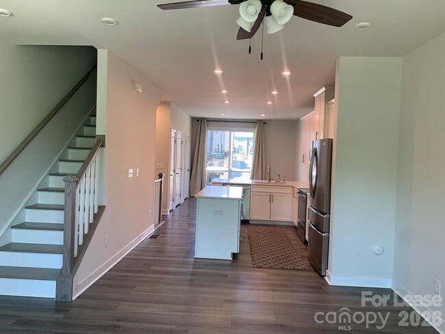 Building Photo - 948 Broad River Ln