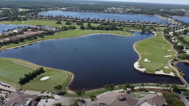 Building Photo - CALLING ALL GOLF ENTHUSIASTS ** STUNNING 2...