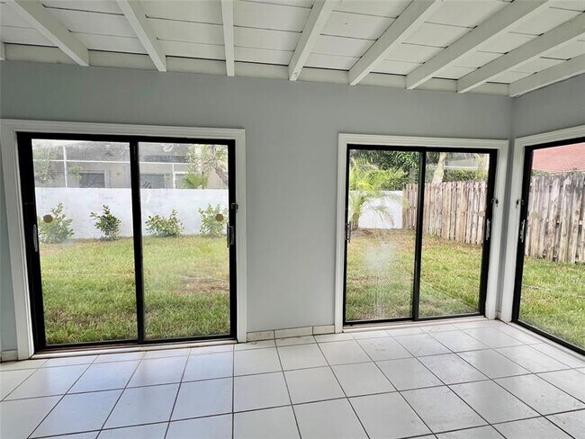 Building Photo - 8867 SW 16th St