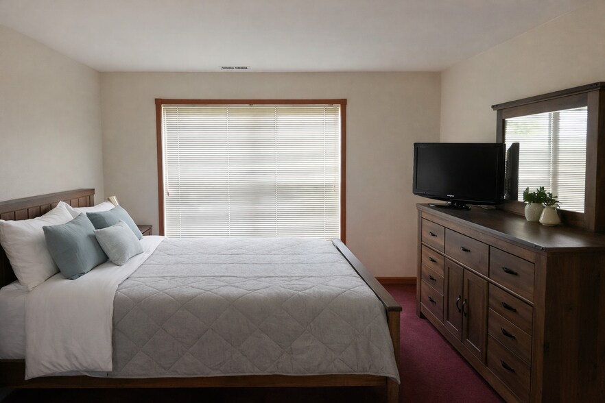 Primary Bedroom - 24 Mulberry St