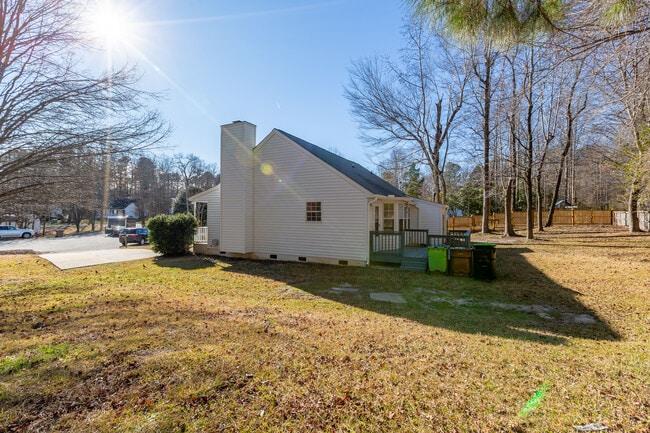 Building Photo - 304 Holly Pines Ct