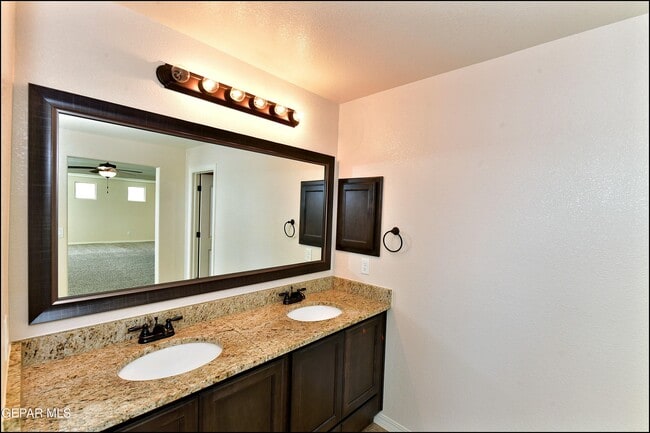Building Photo - 2840 Tierra De Moyo Pl