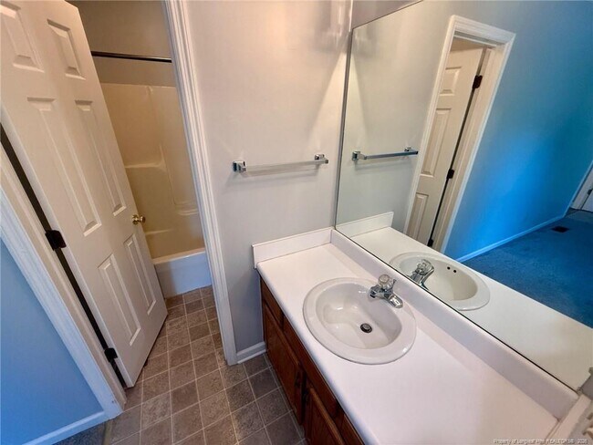 Building Photo - 7136 Kearny Ave