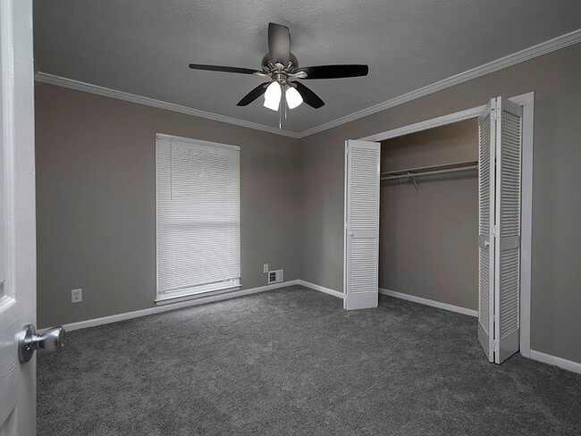 Building Photo - 581 Autumn Ln