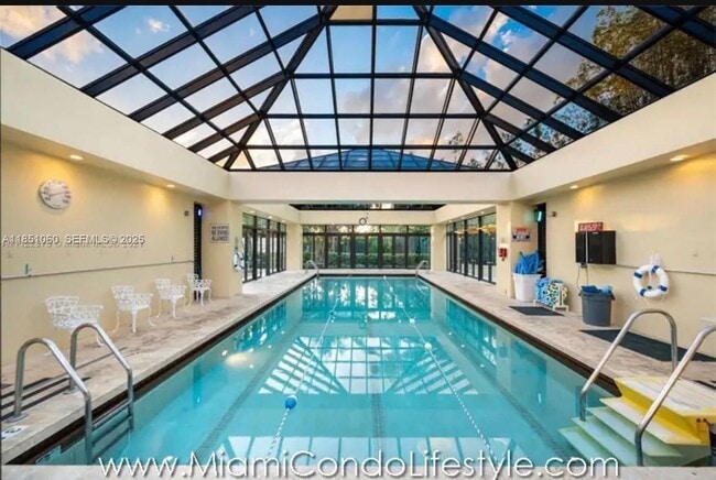 Building Photo - 2000 Towerside Terrace