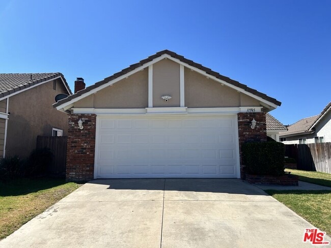 Building Photo - 11585 Pinnacle Peak Ct