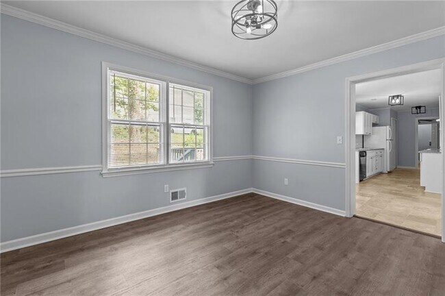 Building Photo - 4019 Shady Dr NW
