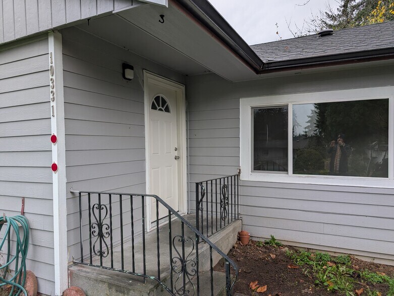 Building Photo - 10331 Wallingford Ave N