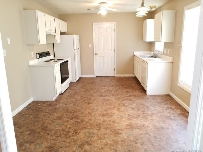 Building Photo - 210 Longleaf Pines Dr