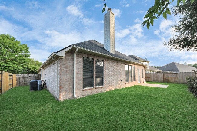 Building Photo - 22035 Emerald Run Ln