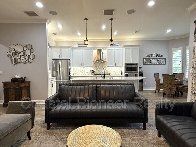 Building Photo - 14620 Chatsworth Manor Cir