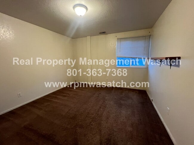Building Photo - Check out this Great 2 Bedroom 1 Bathroom Condo near downtown Salt Lake!