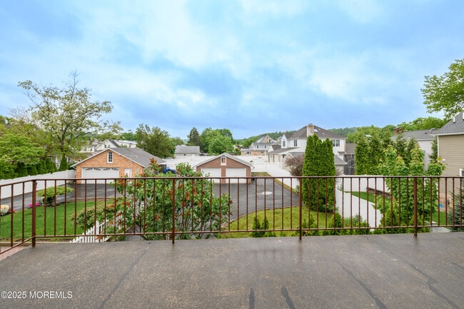 Building Photo - 2037 Westfield Ave