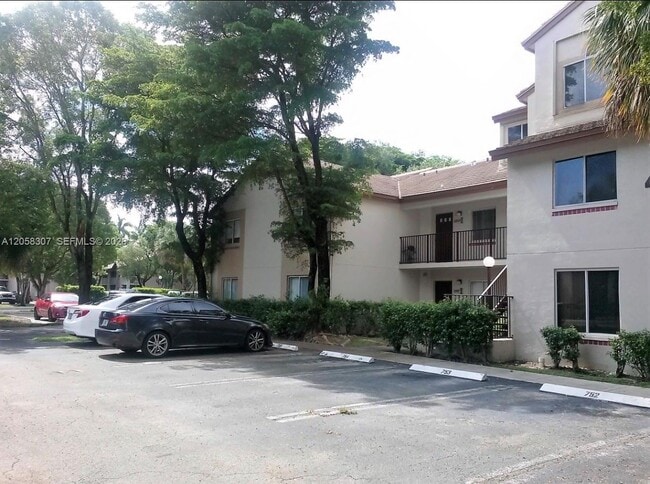 Building Photo - 13856 SW 93rd Ln