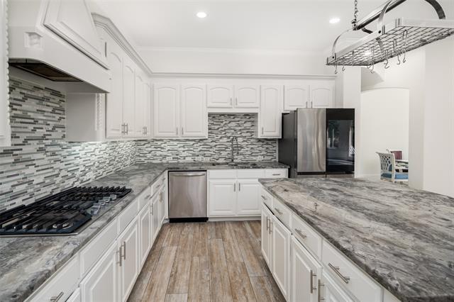 Building Photo - 3871 Venetian Way