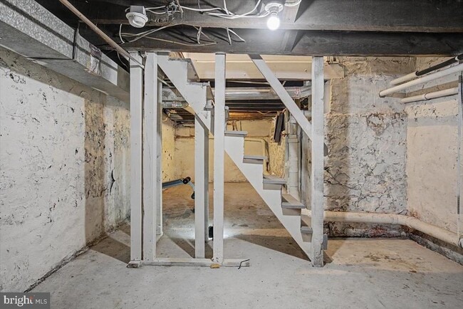 Building Photo - 203 N Dupont St