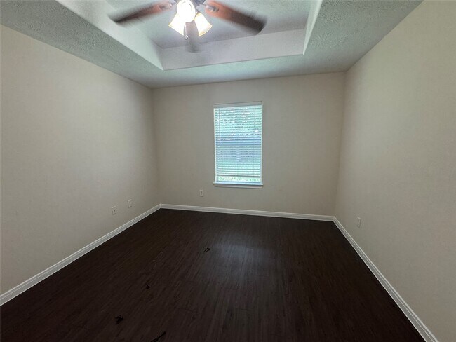 Building Photo - 16310 Long Valley Ct