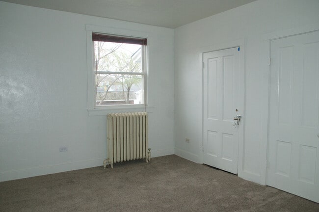 Building Photo - 203 Symphony Way