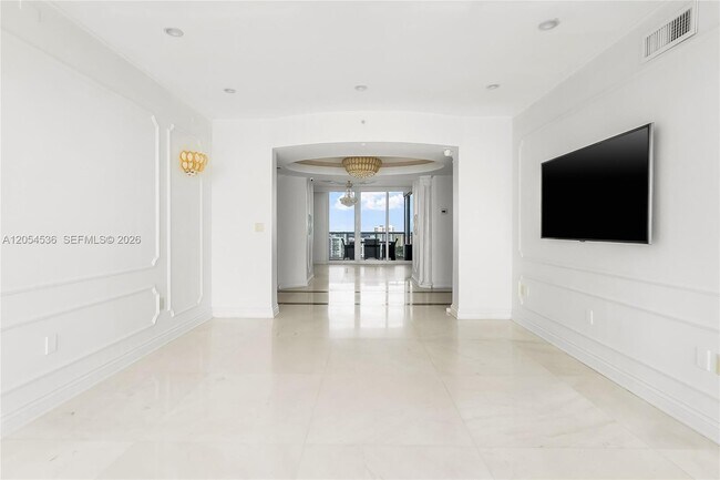 Building Photo - 19111 Collins Ave