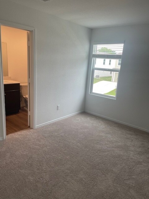 Building Photo - 20 Trinity Cir