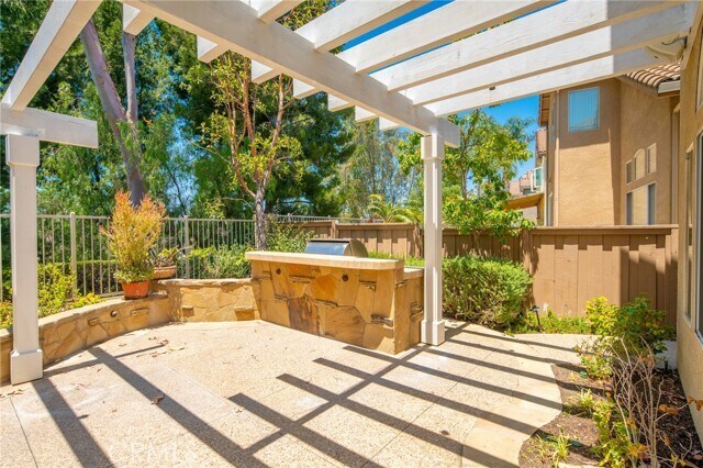 Building Photo - 33 Risero Dr